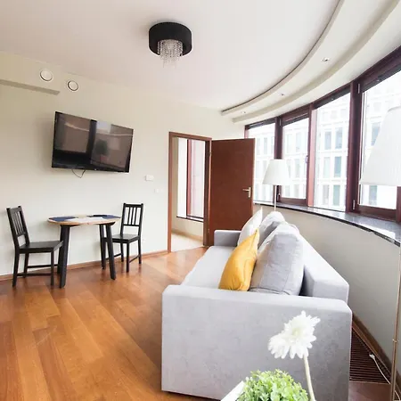 Happy - Just In Center * Вроцлав