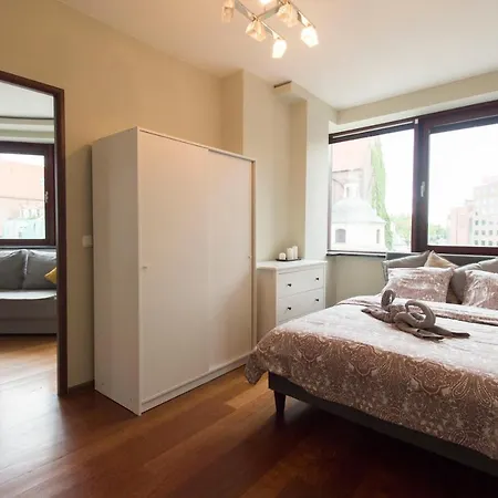 Apartment Happy - Just In Center *