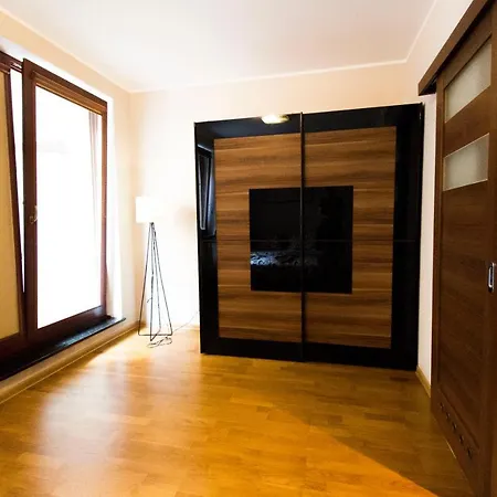 Happy - Just In Center Apartment