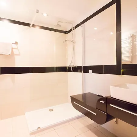 Happy - Just In Center Apartment *