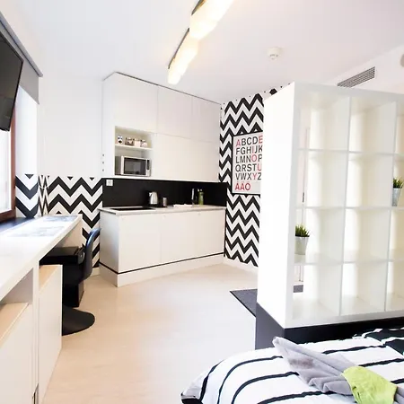 Apartment Happy - Just In Center