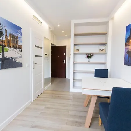 Happy - Just In Center Apartment *