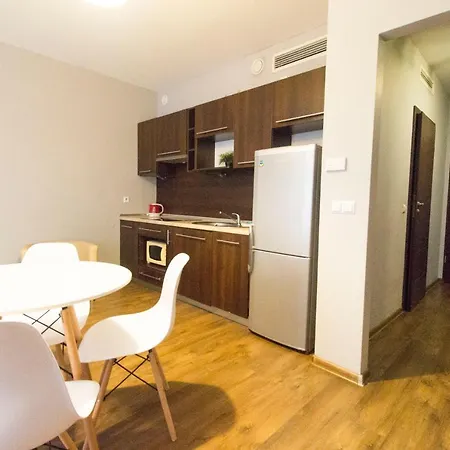 Apartment Happy - Just In Center