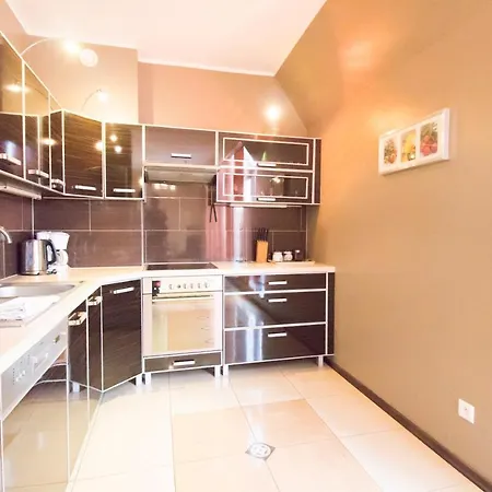 Apartment Happy - Just In Center *