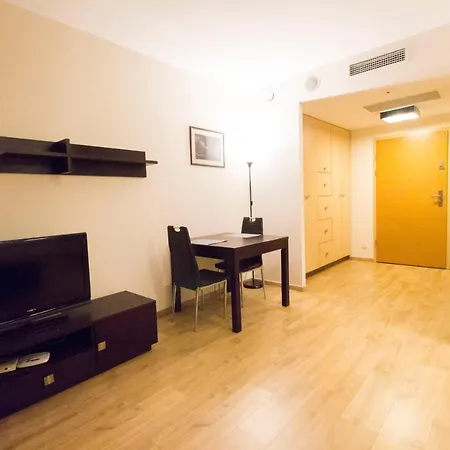 Happy - Just In Center Апартаменти