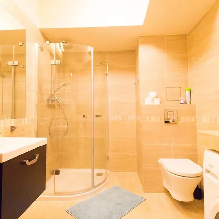 Happy - Just In Center Lägenhet *